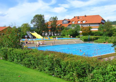Christelijk vakantiepark Beieren zwembad 07